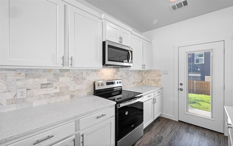 5708 Barkridge Drive, Granbury, TX 76048, 3 Bedrooms Bedrooms, ,2 BathroomsBathrooms,Residential,For Sale,5708 Barkridge Drive,20843636