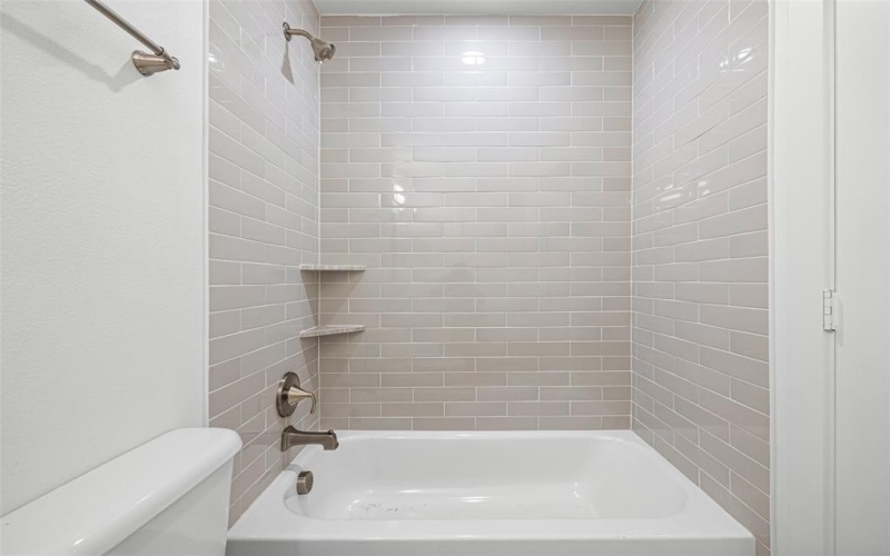 5708 Barkridge Drive, Granbury, TX 76048, 3 Bedrooms Bedrooms, ,2 BathroomsBathrooms,Residential,For Sale,5708 Barkridge Drive,20843636