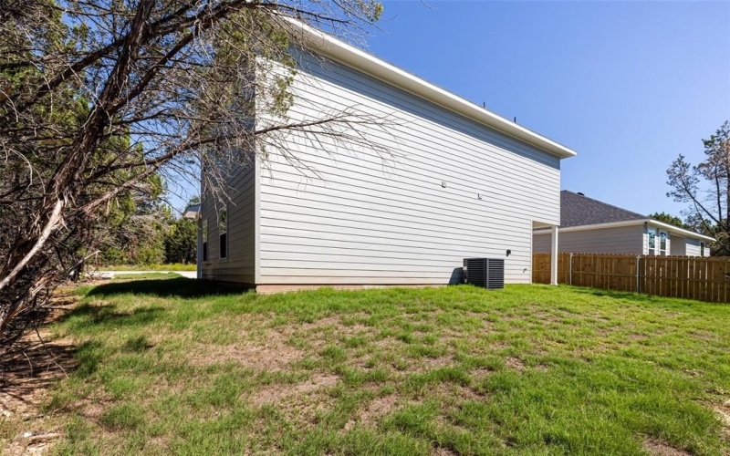 5708 Barkridge Drive, Granbury, TX 76048, 3 Bedrooms Bedrooms, ,2 BathroomsBathrooms,Residential,For Sale,5708 Barkridge Drive,20843636