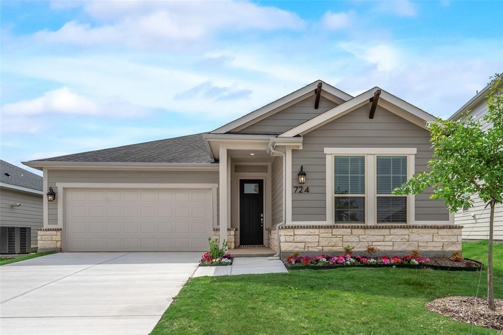 724 Marcus Lane, Crowley, TX 76036, 3 Bedrooms Bedrooms, ,2 BathroomsBathrooms,Residential,For Sale,724 Marcus Lane,20843648