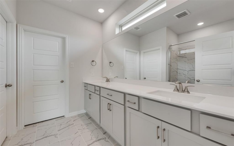 724 Marcus Lane, Crowley, TX 76036, 3 Bedrooms Bedrooms, ,2 BathroomsBathrooms,Residential,For Sale,724 Marcus Lane,20843648