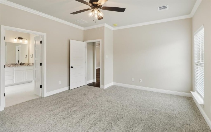 212 Navajo Trail, Alvarado, TX 76009, 4 Habitaciones Habitaciones , ,2 BañosBaños,Residential,En Venta,212 Navajo Trail,20843757
