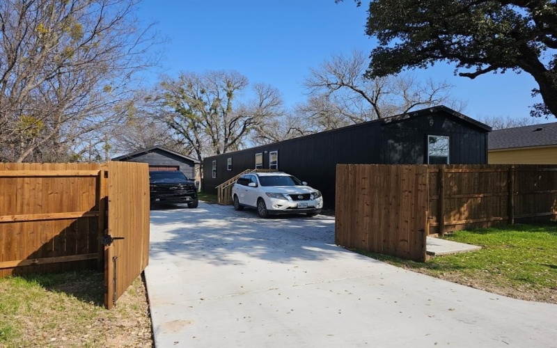 3005 Rockwood Drive, Granbury, TX 76048, 3 Bedrooms Bedrooms, ,2 BathroomsBathrooms,Residential,For Sale,3005 Rockwood Drive,20844079