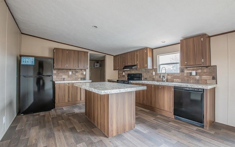2053 Denver Road, Sunset, TX 76270, 5 Bedrooms Bedrooms, ,3 BathroomsBathrooms,Residential,For Sale,2053 Denver Road,20846844