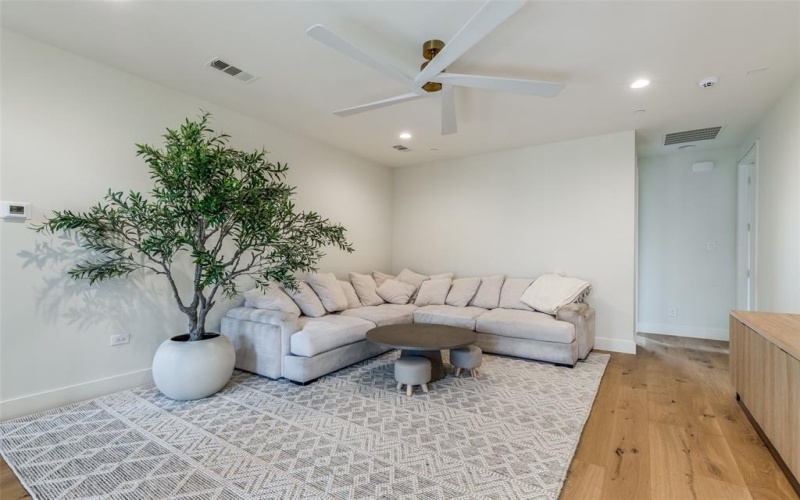 5441 Sewanee Avenue, Highland Park, TX 75205, 4 Bedrooms Bedrooms, ,5 BathroomsBathrooms,Residential Lease,For Rent,5441 Sewanee Avenue,20847093