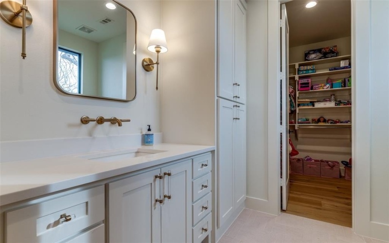 5441 Sewanee Avenue, Highland Park, TX 75205, 4 Bedrooms Bedrooms, ,5 BathroomsBathrooms,Residential Lease,For Rent,5441 Sewanee Avenue,20847093