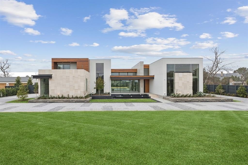 10335 Lennox Lane, Dallas, TX 75229, 6 Bedrooms Bedrooms, ,7 BathroomsBathrooms,Residential,For Sale,10335 Lennox Lane,20844512