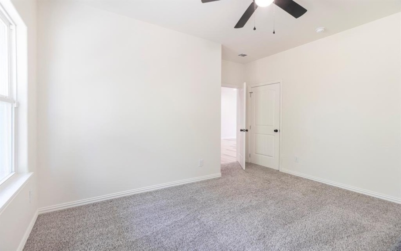 712 E 4th Avenue, Corsicana, TX 75110, 4 Habitaciones Habitaciones , ,2 BañosBaños,Residential,En Venta,712 E 4th Avenue,20847268