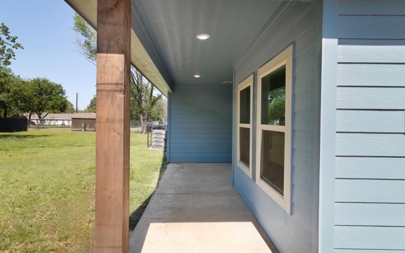 712 E 4th Avenue, Corsicana, TX 75110, 4 Habitaciones Habitaciones , ,2 BañosBaños,Residential,En Venta,712 E 4th Avenue,20847268