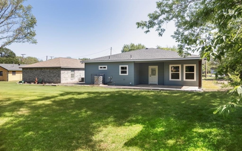 712 E 4th Avenue, Corsicana, TX 75110, 4 Habitaciones Habitaciones , ,2 BañosBaños,Residential,En Venta,712 E 4th Avenue,20847268