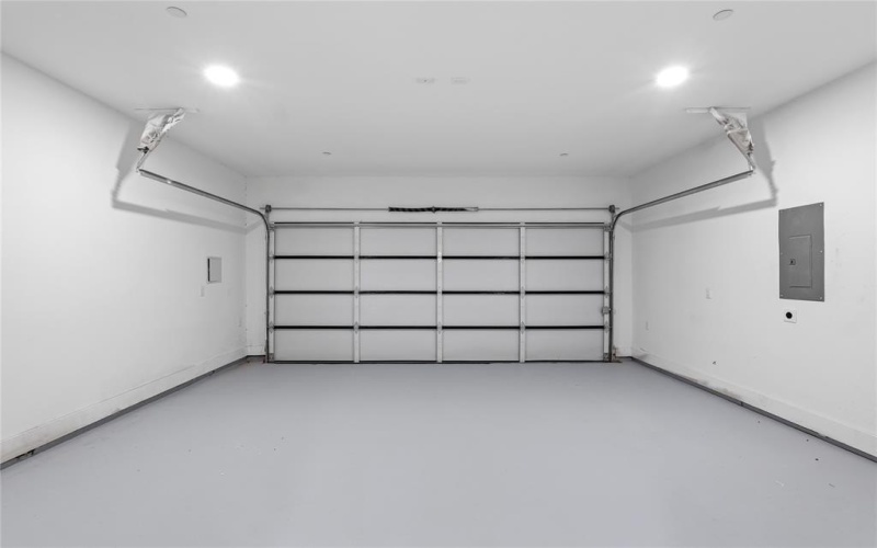 2015 California Drive #104, Dallas, TX 75204, 2 Bedrooms Bedrooms, ,2 BathroomsBathrooms,Residential Lease,For Rent,2015 California Drive,20844536