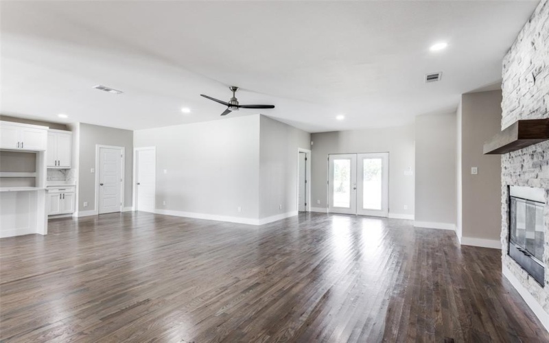 1218 Lynn Way, Waxahachie, TX 75165, 4 Bedrooms Bedrooms, ,2 BathroomsBathrooms,Residential,For Sale,1218 Lynn Way,20847447