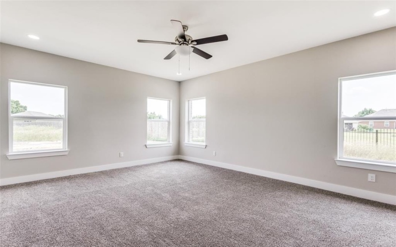 1218 Lynn Way, Waxahachie, TX 75165, 4 Bedrooms Bedrooms, ,2 BathroomsBathrooms,Residential,For Sale,1218 Lynn Way,20847447