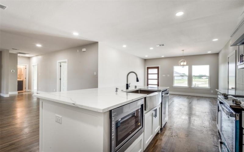 1218 Lynn Way, Waxahachie, TX 75165, 4 Bedrooms Bedrooms, ,2 BathroomsBathrooms,Residential,For Sale,1218 Lynn Way,20847447