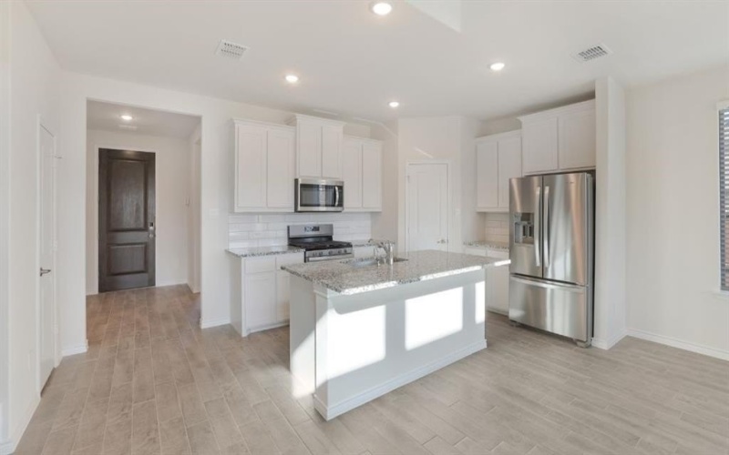 9216 Cessna Ave, McKinney, TX 75071, 4 Bedrooms Bedrooms, ,3 BathroomsBathrooms,Residential,For Sale,9216 Cessna Ave,20847457