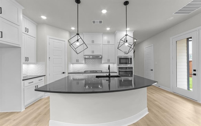 13837 Wembley Bend Way, Fort Worth, TX 76008, 3 Bedrooms Bedrooms, ,2 BathroomsBathrooms,Residential,For Sale,13837 Wembley Bend Way,20844915