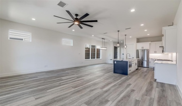 7805 Denton Drive, Dallas, TX 75235, 3 Bedrooms Bedrooms, ,2 BathroomsBathrooms,Residential Lease,For Rent,7805 Denton Drive,20847716