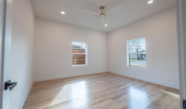 3765 Highgrove Drive, Dallas, TX 75220, 3 Habitaciones Habitaciones , ,2 BañosBaños,Residential,En Venta,3765 Highgrove Drive,20847875