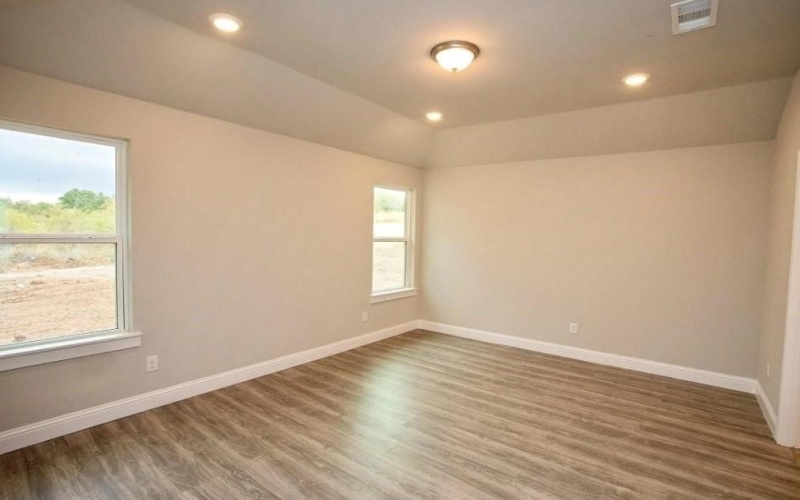 1529 Jacqueline Lane, Graham, TX 76450, 3 Bedrooms Bedrooms, ,2 BathroomsBathrooms,Residential,For Sale,1529 Jacqueline Lane,20847917