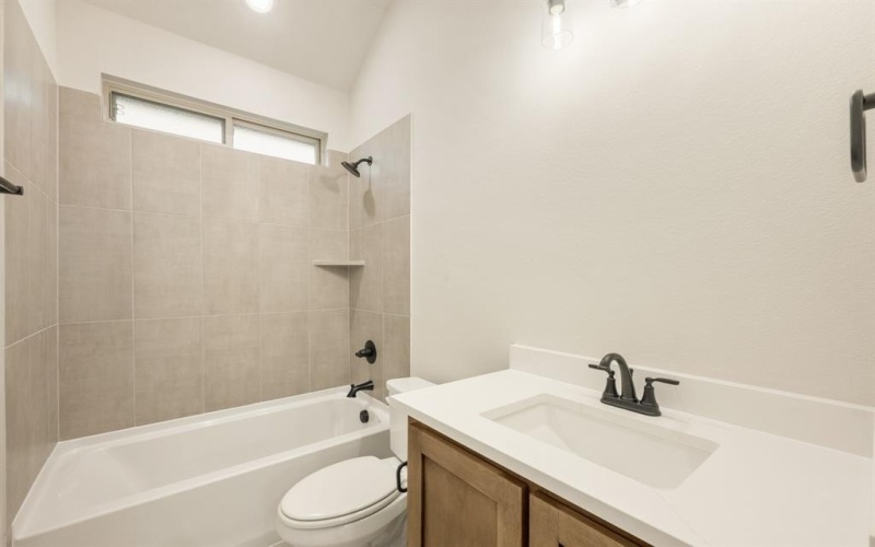 127 Tetrad Circle, Waxahachie, TX 75165, 4 Bedrooms Bedrooms, ,3 BathroomsBathrooms,Residential,For Sale,127 Tetrad Circle,20848107