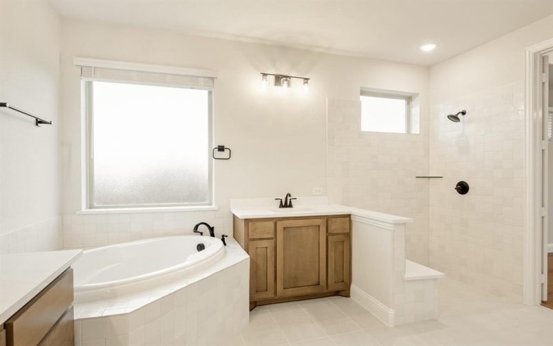 127 Tetrad Circle, Waxahachie, TX 75165, 4 Bedrooms Bedrooms, ,3 BathroomsBathrooms,Residential,For Sale,127 Tetrad Circle,20848107