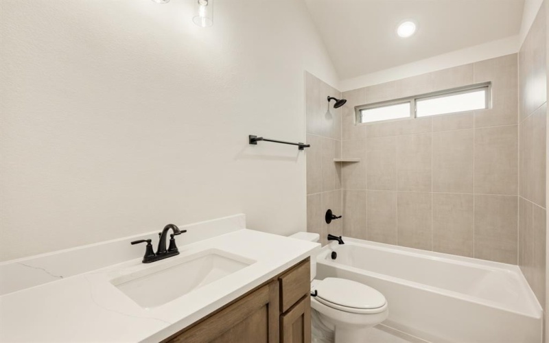 127 Tetrad Circle, Waxahachie, TX 75165, 4 Bedrooms Bedrooms, ,3 BathroomsBathrooms,Residential,For Sale,127 Tetrad Circle,20848107