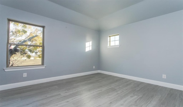 415 W Elm Street #415/417, Denison, TX 75020, 6 Bedrooms Bedrooms, ,5 BathroomsBathrooms,Residential Multi Family,For Sale,415 W Elm Street,20845283