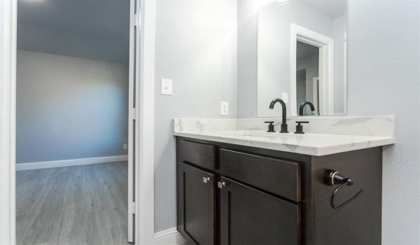 415 W Elm Street #415/417, Denison, TX 75020, 6 Bedrooms Bedrooms, ,5 BathroomsBathrooms,Residential Multi Family,For Sale,415 W Elm Street,20845283