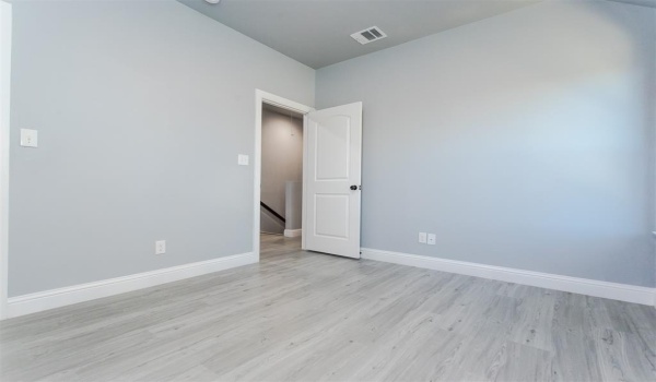 415 W Elm Street #415/417, Denison, TX 75020, 6 Bedrooms Bedrooms, ,5 BathroomsBathrooms,Residential Multi Family,For Sale,415 W Elm Street,20845283