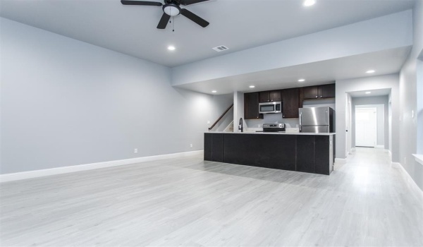 415 W Elm Street #415/417, Denison, TX 75020, 6 Bedrooms Bedrooms, ,5 BathroomsBathrooms,Residential Multi Family,For Sale,415 W Elm Street,20845283