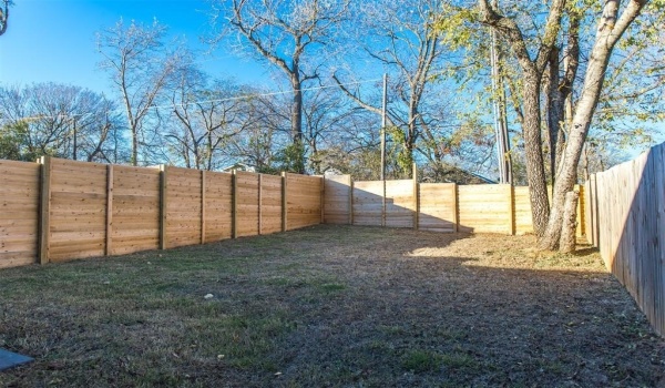 415 W Elm Street #415/417, Denison, TX 75020, 6 Bedrooms Bedrooms, ,5 BathroomsBathrooms,Residential Multi Family,For Sale,415 W Elm Street,20845283