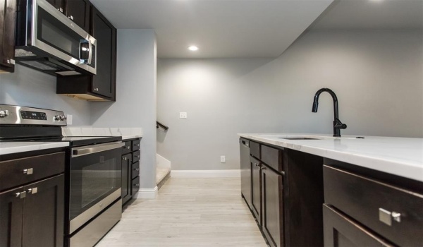 415 W Elm Street #415/417, Denison, TX 75020, 6 Bedrooms Bedrooms, ,5 BathroomsBathrooms,Residential Multi Family,For Sale,415 W Elm Street,20845283