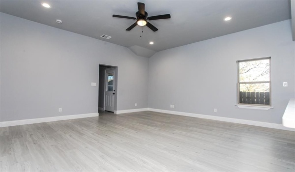 415 W Elm Street #415/417, Denison, TX 75020, 6 Bedrooms Bedrooms, ,5 BathroomsBathrooms,Residential Multi Family,For Sale,415 W Elm Street,20845283