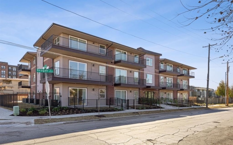 2990 Reagan Street, Dallas, TX 75219, 1 Dormitorio Habitaciones , ,1 BañoBaños,Residential Lease,En Alquiler,2990 Reagan Street,20848743