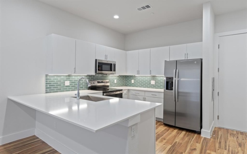 2990 Reagan Street, Dallas, TX 75219, 1 Dormitorio Habitaciones , ,1 BañoBaños,Residential Lease,En Alquiler,2990 Reagan Street,20848743