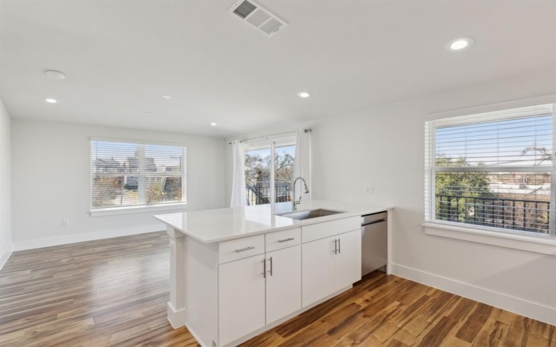 2990 Reagan Street, Dallas, TX 75219, 1 Dormitorio Habitaciones , ,1 BañoBaños,Residential Lease,En Alquiler,2990 Reagan Street,20848743