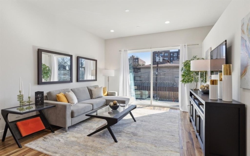 2990 Reagan Street, Dallas, TX 75219, 1 Dormitorio Habitaciones , ,1 BañoBaños,Residential Lease,En Alquiler,2990 Reagan Street,20848743