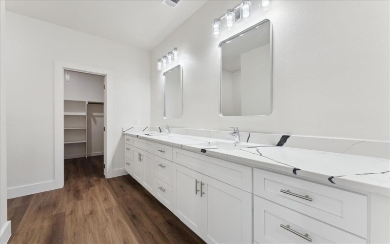 805 Royal Way, Tool, TX 75143, 3 Habitaciones Habitaciones , ,2 BañosBaños,Residential,En Venta,805 Royal Way,20845581
