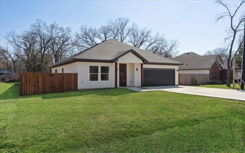 805 Royal Way, Tool, TX 75143, 3 Habitaciones Habitaciones , ,2 BañosBaños,Residential,En Venta,805 Royal Way,20845581