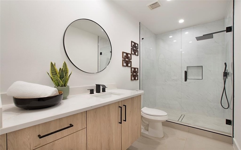 2304 Hondo, Dallas, TX 75219, 4 Habitaciones Habitaciones , ,5 BañosBaños,Residential Lease,En Alquiler,2304 Hondo,20845777