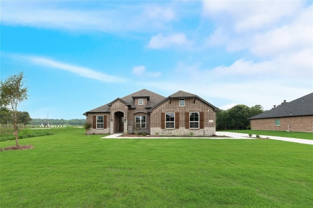 3915 Southern Oaks Drive, Royse City, TX 75189, 4 Bedrooms Bedrooms, ,3 BathroomsBathrooms,Residential,For Sale,3915 Southern Oaks Drive,20846132