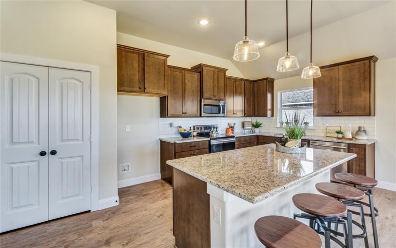 101 Olivia Street, Hillsboro, TX 76645, 3 Bedrooms Bedrooms, ,2 BathroomsBathrooms,Residential,For Sale,101 Olivia Street,20846721