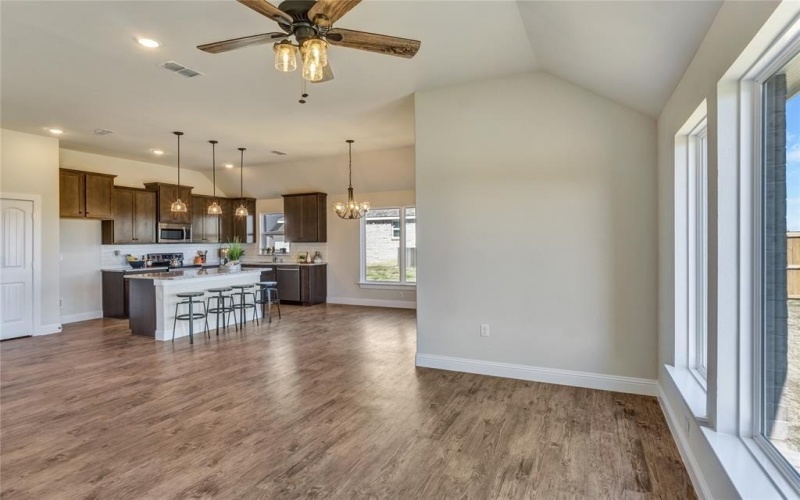 101 Olivia Street, Hillsboro, TX 76645, 3 Bedrooms Bedrooms, ,2 BathroomsBathrooms,Residential,For Sale,101 Olivia Street,20846721