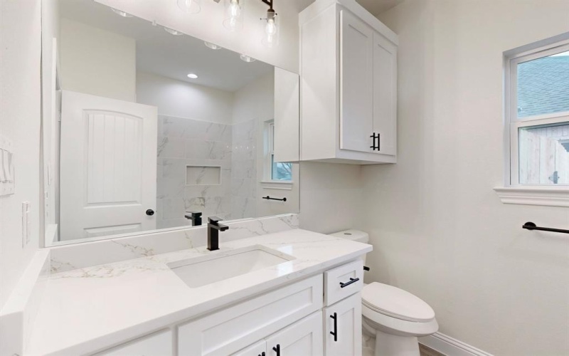 1303 N BRECKENRIDGE Street, Ennis, TX 75119, 3 Bedrooms Bedrooms, ,3 BathroomsBathrooms,Residential,For Sale,1303 N BRECKENRIDGE Street,20846739