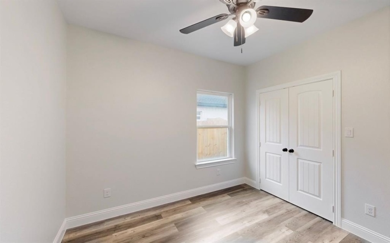 1303 N BRECKENRIDGE Street, Ennis, TX 75119, 3 Bedrooms Bedrooms, ,3 BathroomsBathrooms,Residential,For Sale,1303 N BRECKENRIDGE Street,20846739