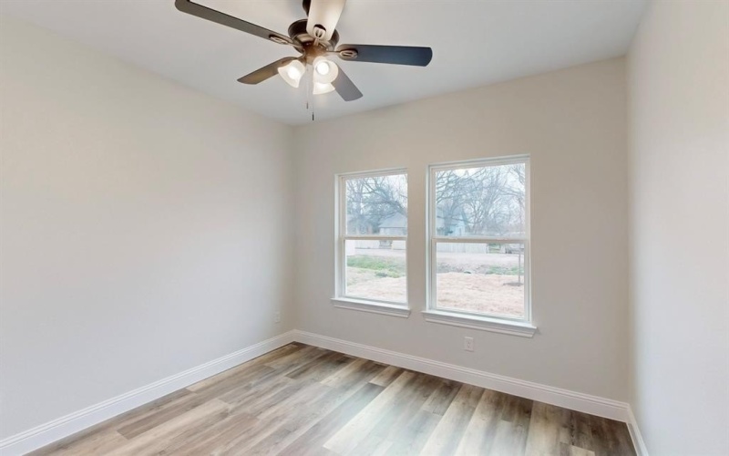 1303 N BRECKENRIDGE Street, Ennis, TX 75119, 3 Bedrooms Bedrooms, ,3 BathroomsBathrooms,Residential,For Sale,1303 N BRECKENRIDGE Street,20846739