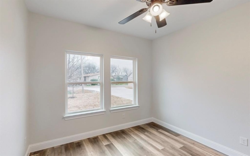 1303 N BRECKENRIDGE Street, Ennis, TX 75119, 3 Bedrooms Bedrooms, ,3 BathroomsBathrooms,Residential,For Sale,1303 N BRECKENRIDGE Street,20846739