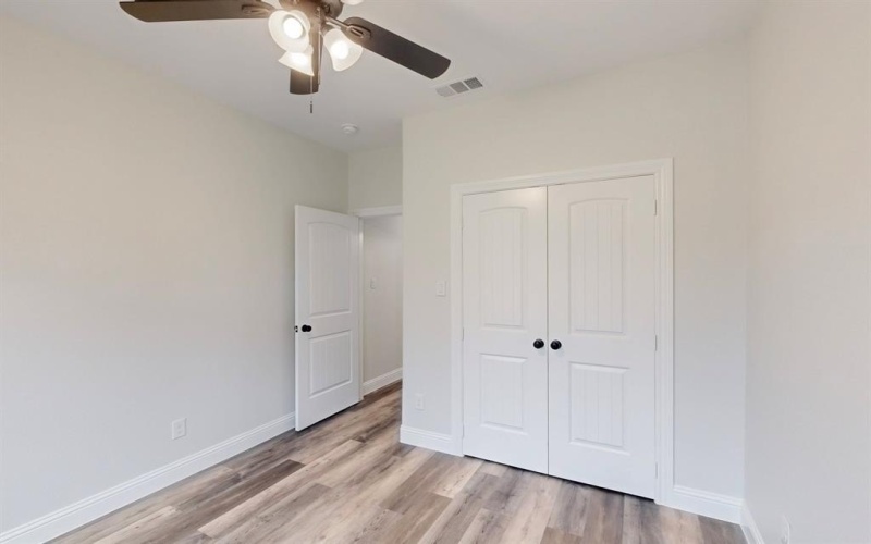 1303 N BRECKENRIDGE Street, Ennis, TX 75119, 3 Bedrooms Bedrooms, ,3 BathroomsBathrooms,Residential,For Sale,1303 N BRECKENRIDGE Street,20846739