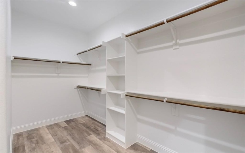 1303 N BRECKENRIDGE Street, Ennis, TX 75119, 3 Bedrooms Bedrooms, ,3 BathroomsBathrooms,Residential,For Sale,1303 N BRECKENRIDGE Street,20846739