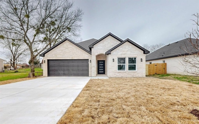 1303 N BRECKENRIDGE Street, Ennis, TX 75119, 3 Bedrooms Bedrooms, ,3 BathroomsBathrooms,Residential,For Sale,1303 N BRECKENRIDGE Street,20846739